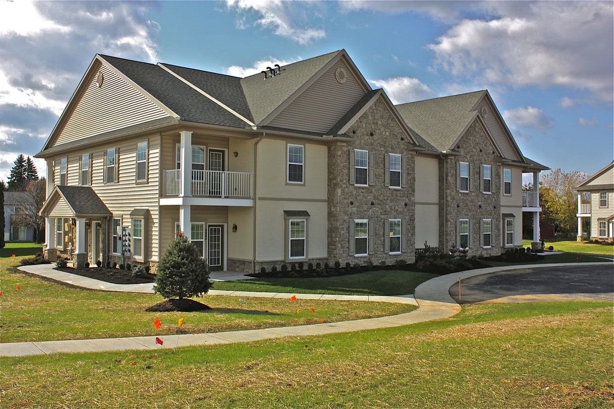 2028 Shady Oak Dr Unit 2028(8/2 floor), Mount Joy, PA 17552 Apartment