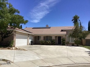 Building Photo - 43356 Honeybee Ln