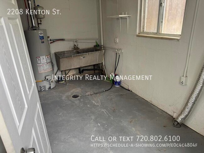 Foto del edificio - 2208 Kenton St