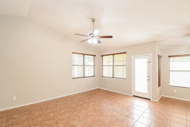 Building Photo - 1266 E Sierra Madre Ave