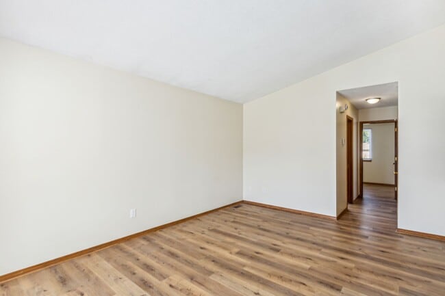 Building Photo - Derby Duplex with Fenced Yard!