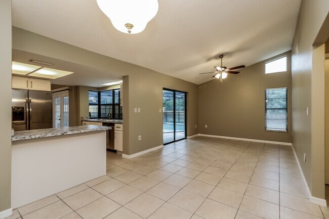 Building Photo - 1305 Jambalana Dr
