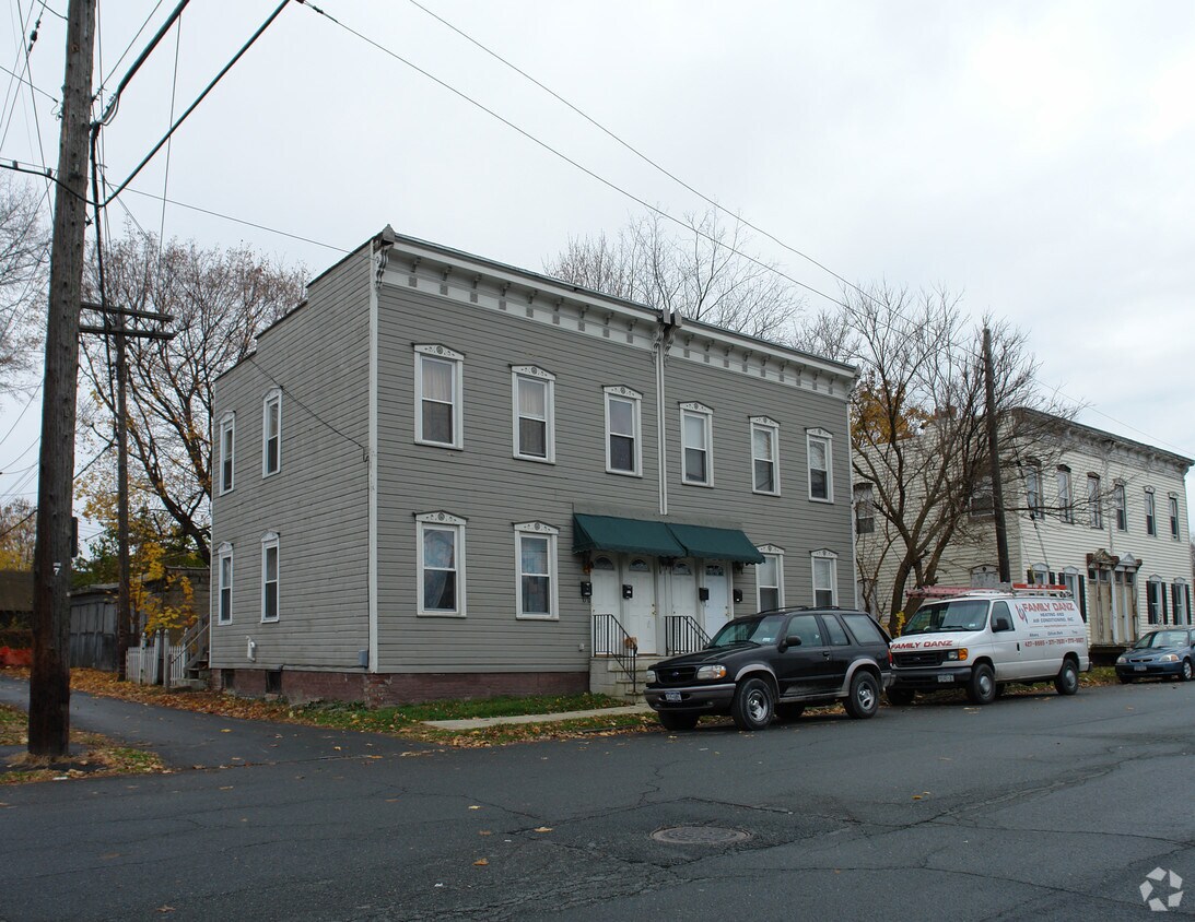 Primary Photo - 24 110th St