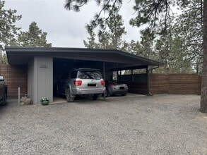 Building Photo - 265 NW Linster Pl