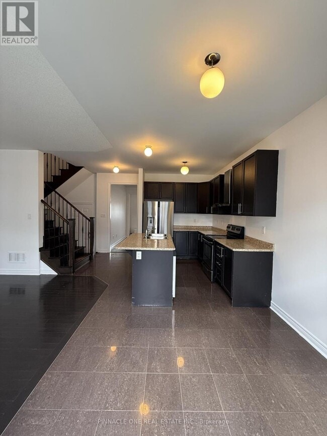 Photo du bâtiment - 168 Durhamview Cres