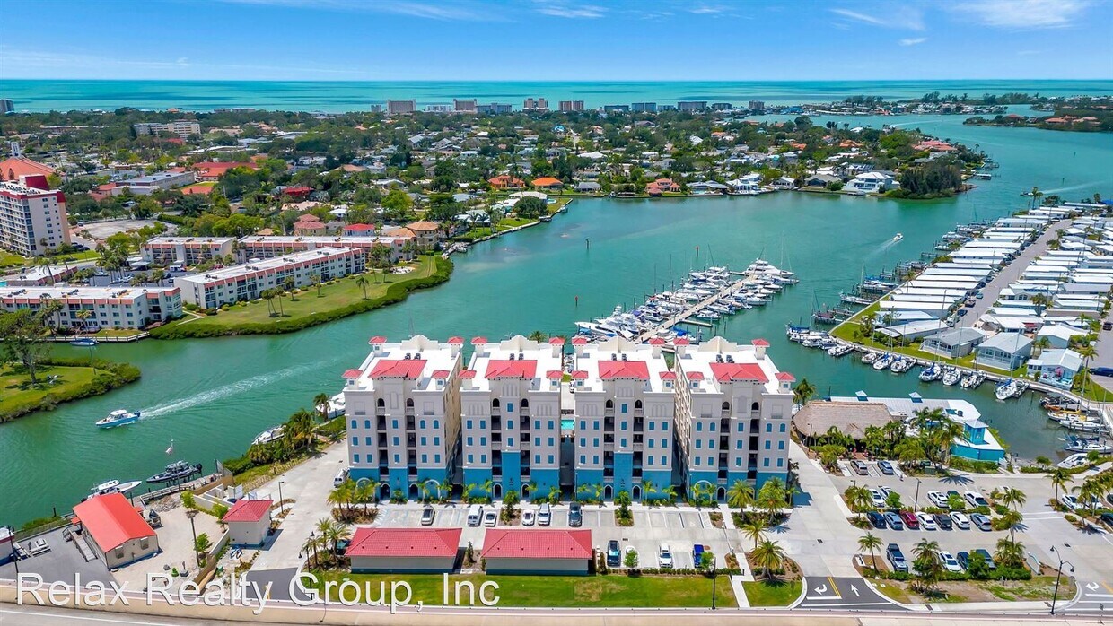 Foto principal - 3 br, 2 bath House - 503 N Tamiami Trl #501