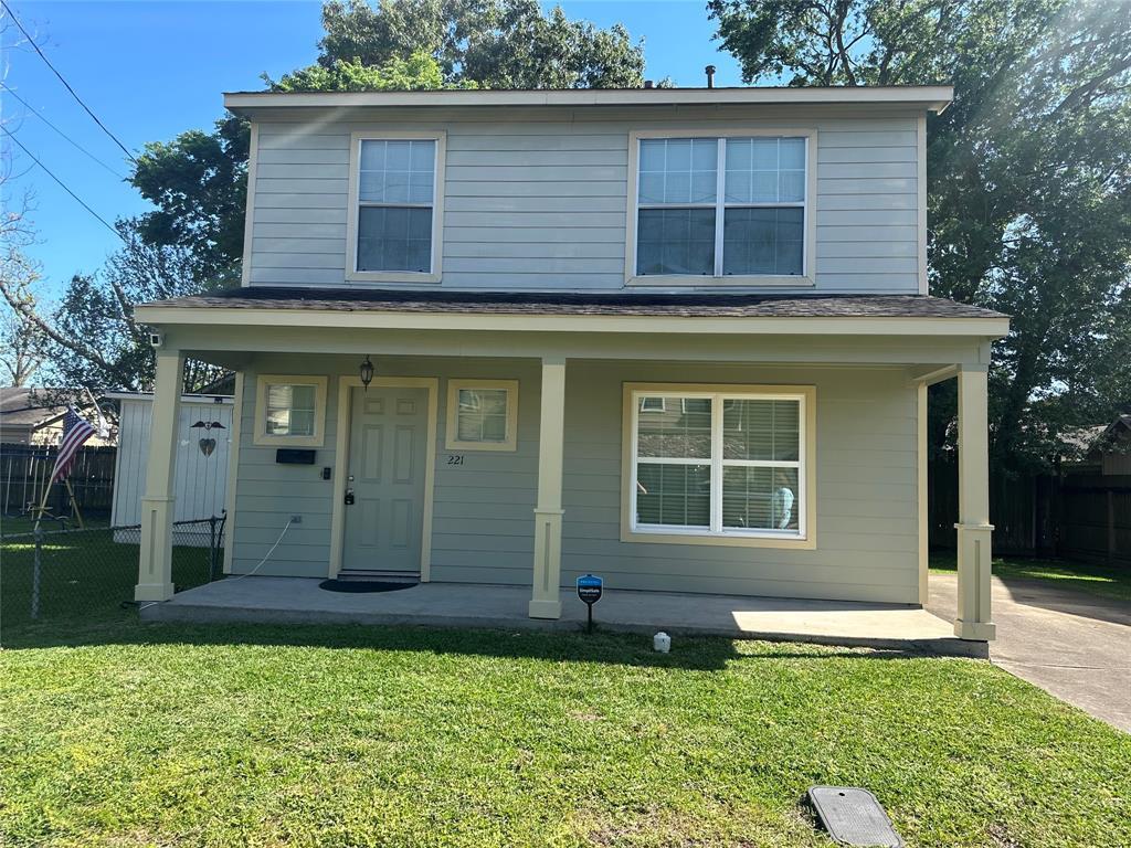 Primary Photo - 221 Delaney St
