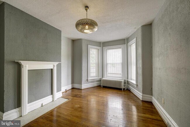 Foto del edificio - 2827 11th St NW