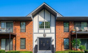 Building Photo - 6851 Roswell Rd NE
