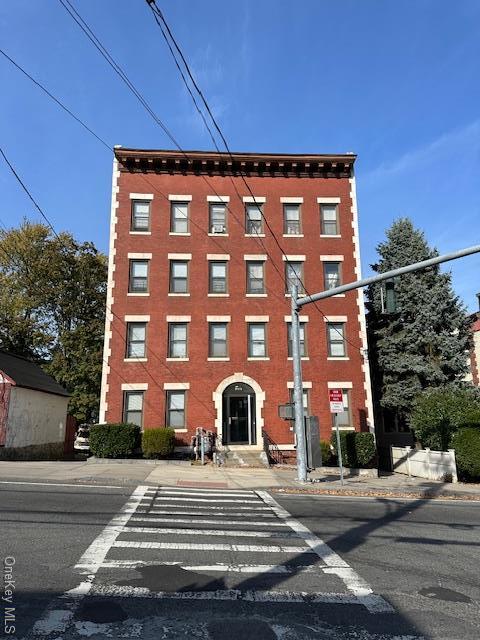 Primary Photo - 107 Lincoln Ave