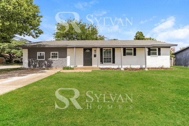 Building Photo - Lease today! No extra charge for contentment and relaxation!