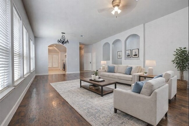 Foto del edificio - 7210 Chasegrove Ln