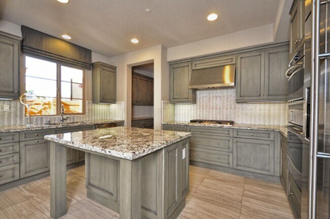 Building Photo - 3BD Home with Amazing Panoramic Ocean Views!