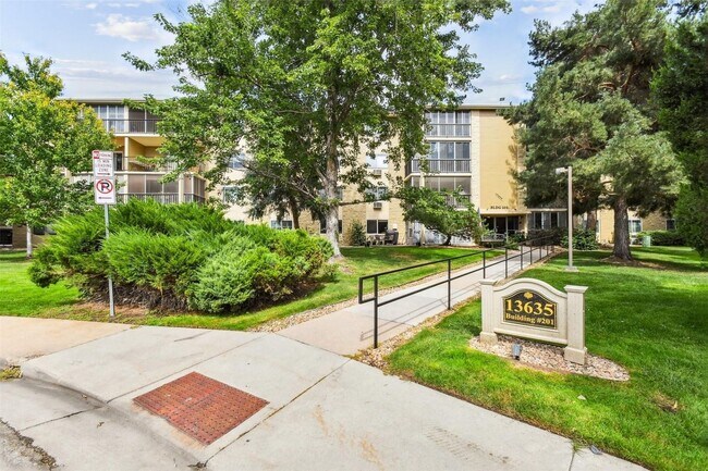 Foto del edificio - (55+) Newly Renovated 2br Condo in the Heather Gardens Community