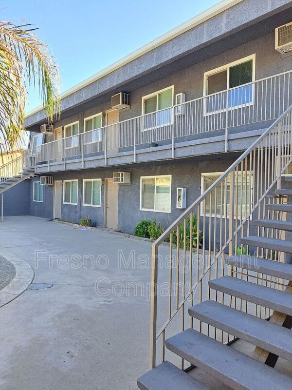 1370 E Bulldog Ln Unit D, Fresno, CA 93710 Condo for Rent in Fresno