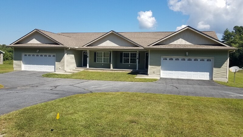 Foto principal - 100 Pinehurst Dr