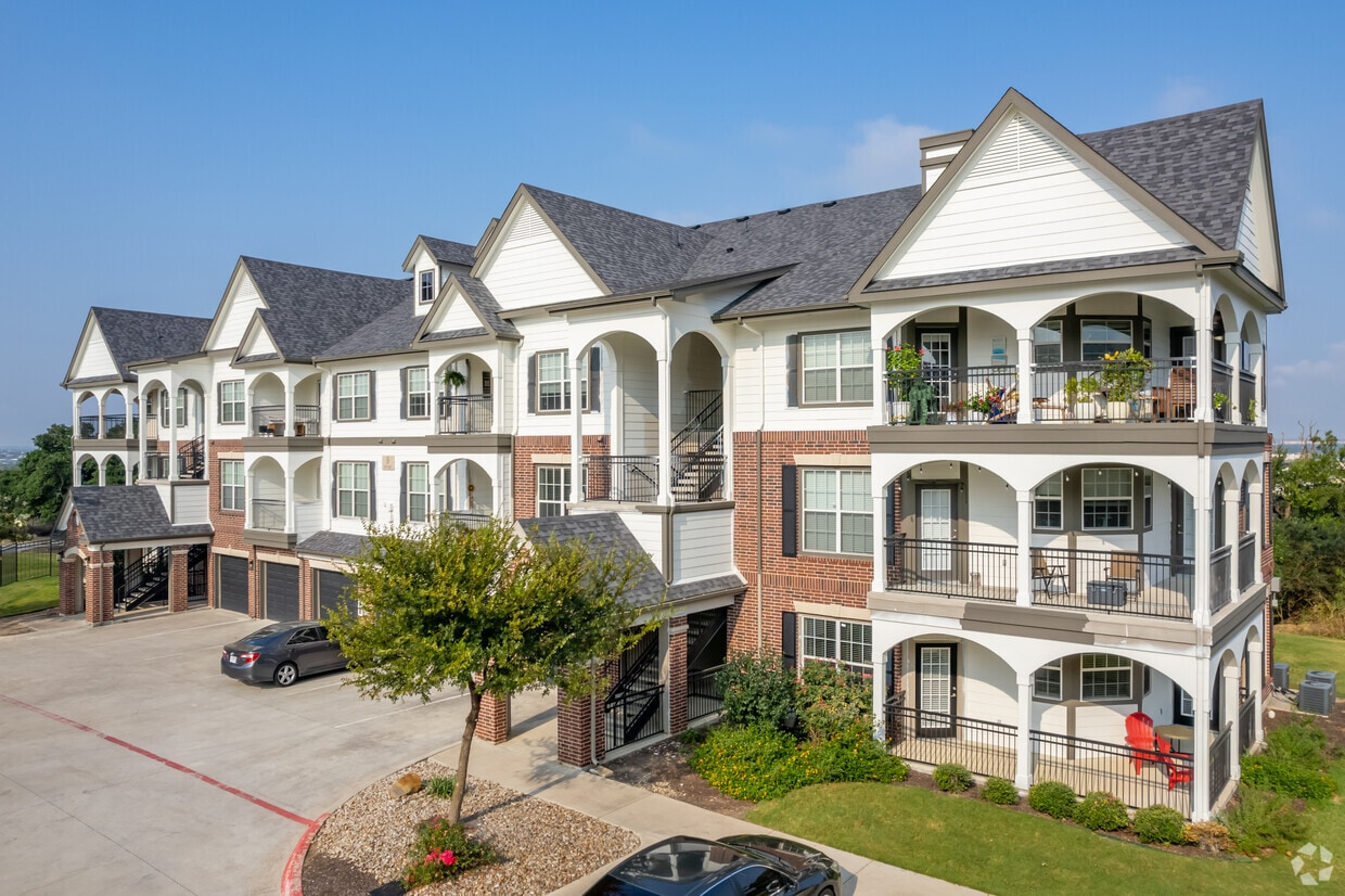 Lone Oak Apartments 1201 Hidden Valley Dr Round Rock, TX