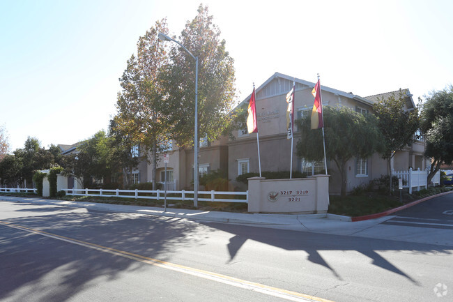 Building Photo - Parke Orcutt Apartments