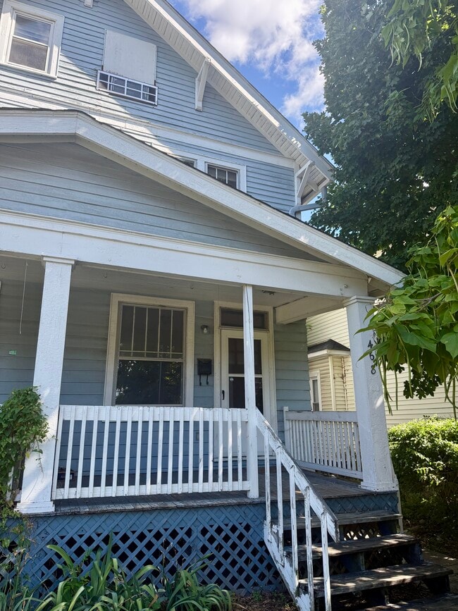 Building Photo - 468 E Tompkins St