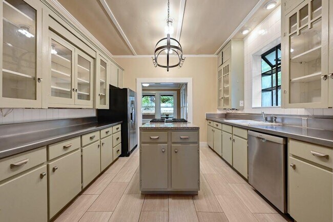 Foto del edificio - 507 E Live Oak St