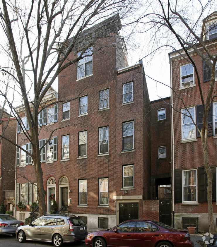 Primary Photo - 1010-1012 Clinton St