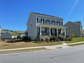 Building Photo - 1425 Barn Door Dr