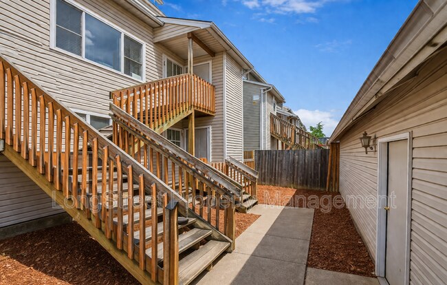 Building Photo - 13027 NE Prescott Dr