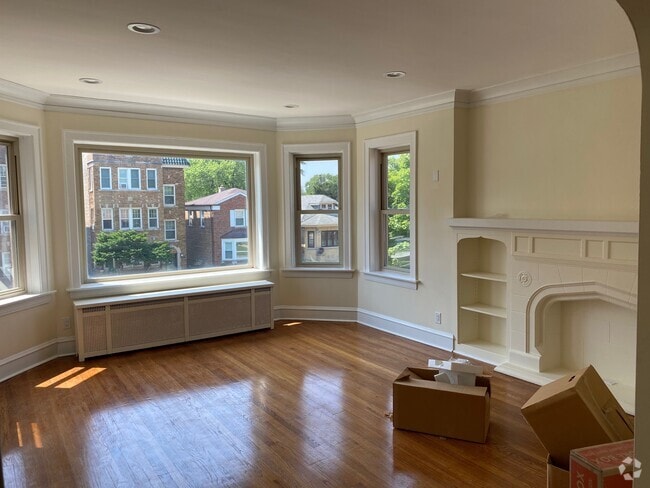 Building Photo - 1744 E 84th Pl