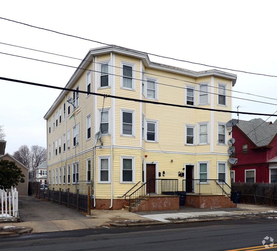 109111 Pocasset Ave, Providence, RI 02909 Apartments in Providence