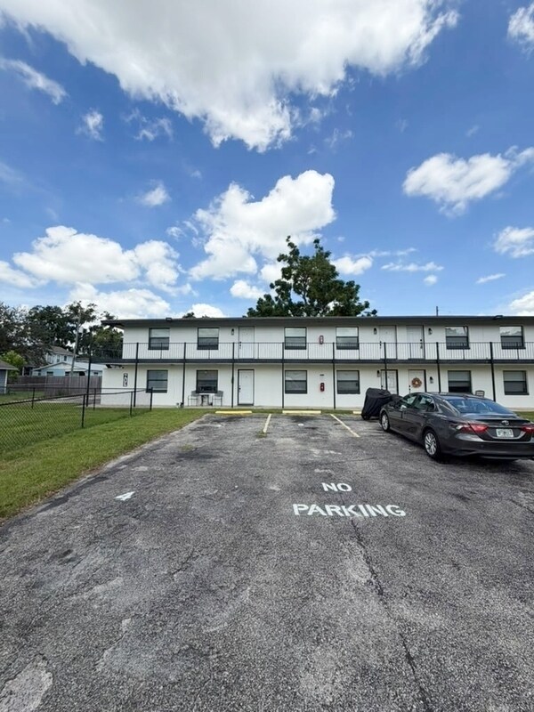 Foto del edificio - 813 W Jefferson St