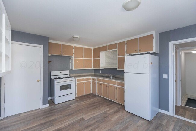 Foto del edificio - 3-bedroom 1 bathroom home available for rent.