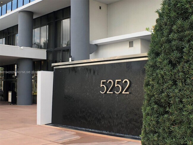 Foto del edificio - 5252 NW 85th Ave