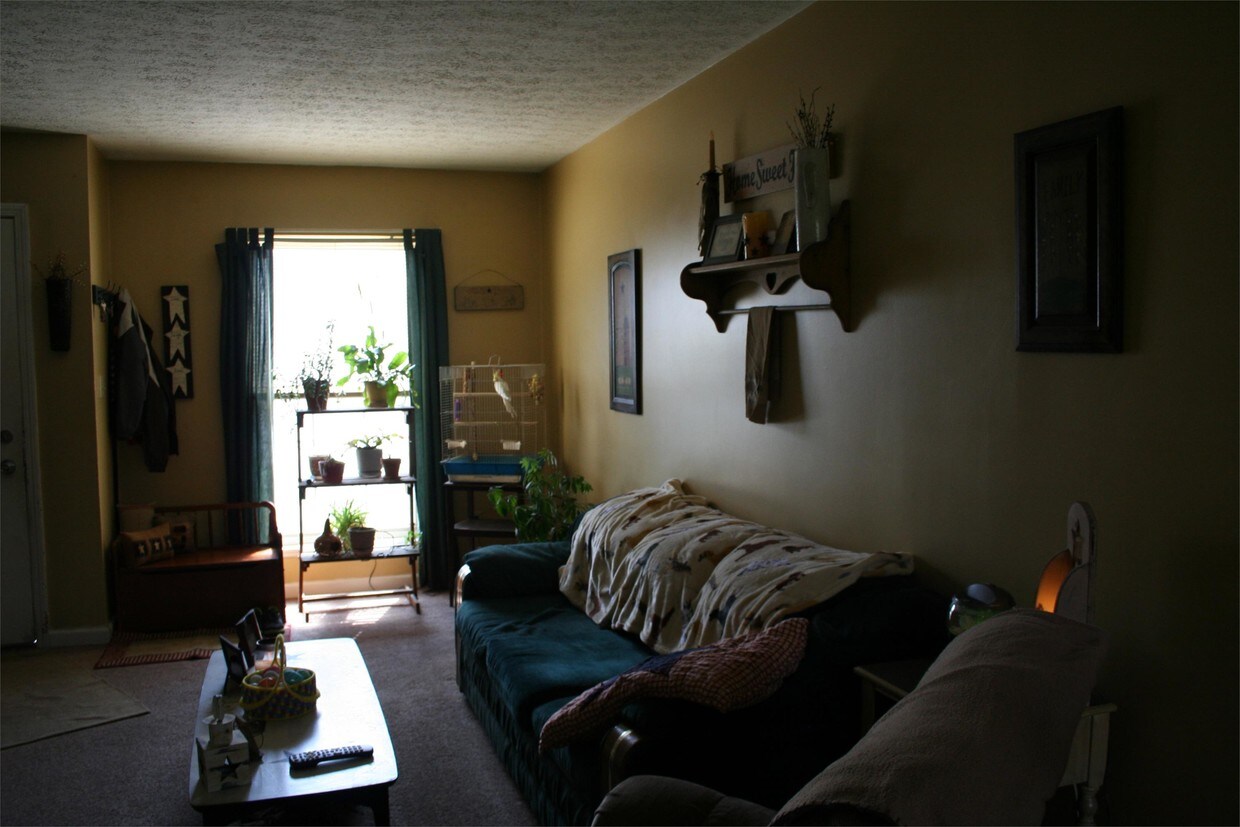 Primary Photo - 1000 E Canal St