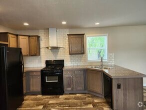 Building Photo - 34 Parakeet Hill Dr