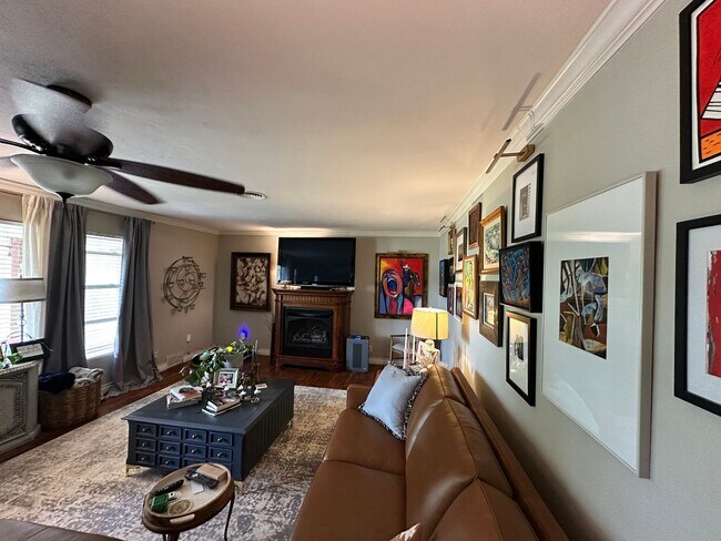 Building Photo - For Rent: Spacious 3 Bed + Office Home wit...