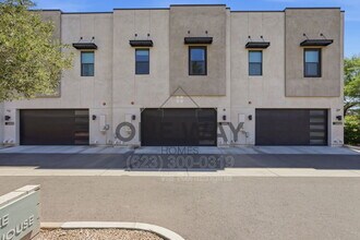 Building Photo - 8340 E McDonald Dr