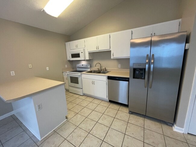 Foto del edificio - 7102 N Lagoon Dr