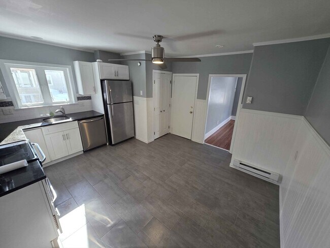 Building Photo - 14 Seagirt Ave