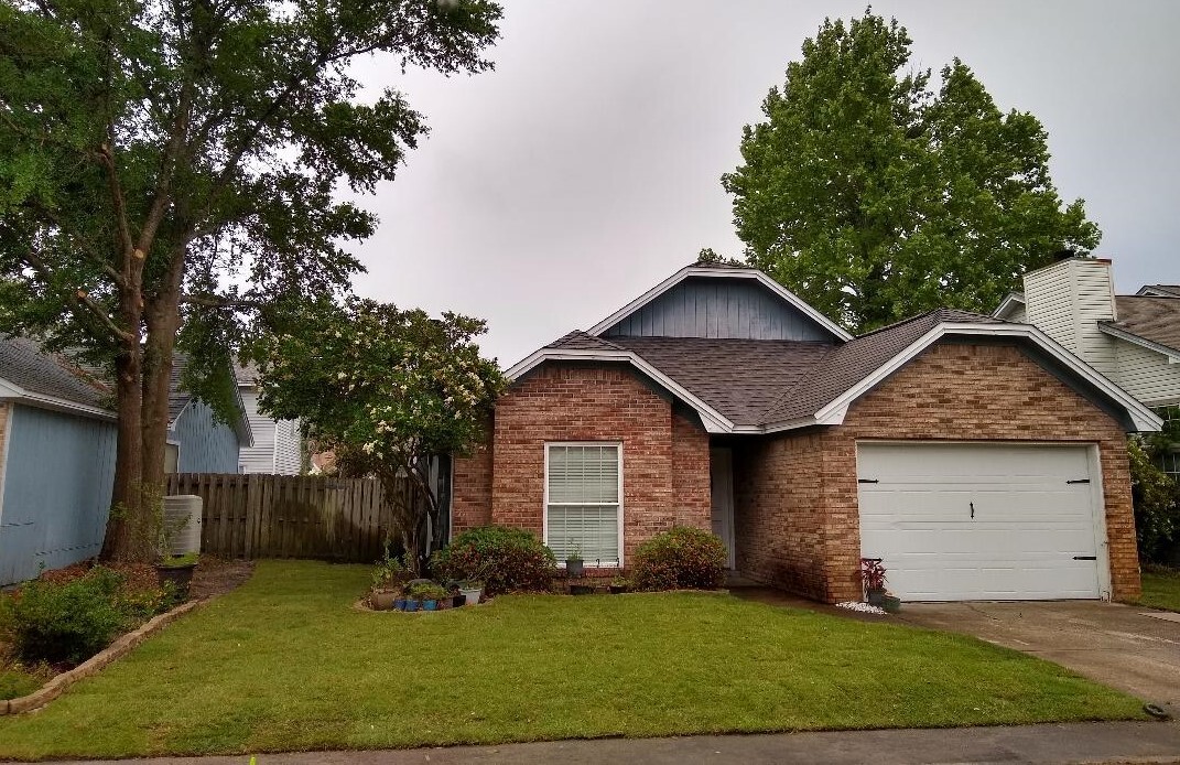 Foto principal - 507 Woodland Park Cir