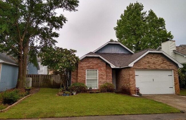 Building Photo - 507 Woodland Park Cir