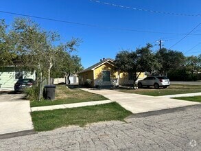 Building Photo - 7834 Shetland Dr