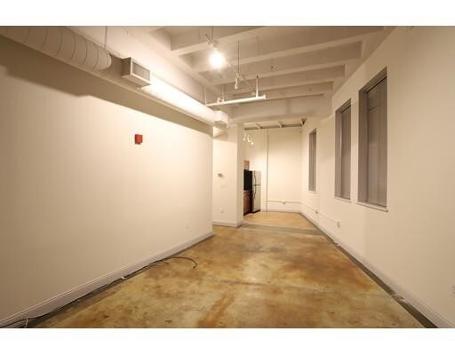Building Photo - 24 Mt Vernon St
