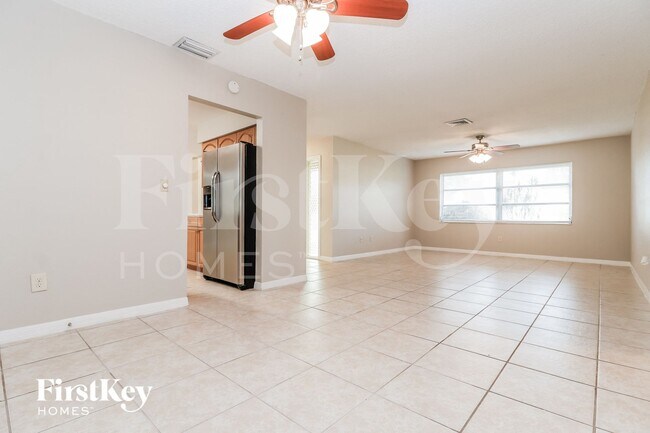 Foto del edificio - 3753 SE 2nd Pl