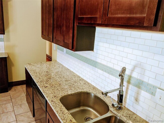 Foto del edificio - 4724 Avery St