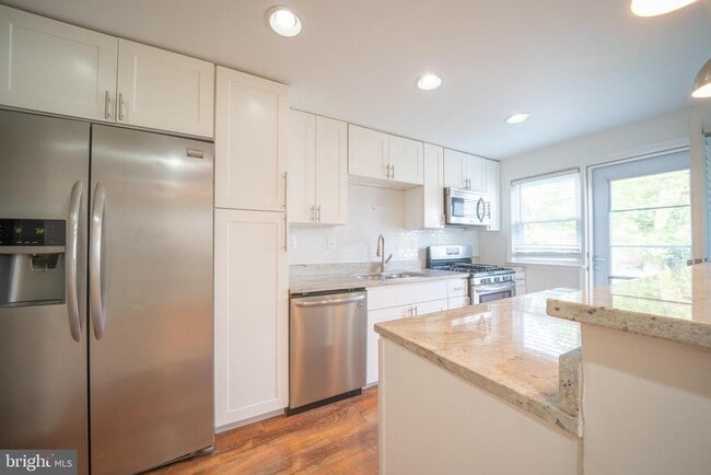 Foto del edificio - 1106 Linden Ave