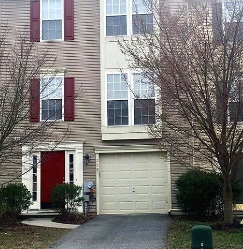 Building Photo - 358 Arctic Ln