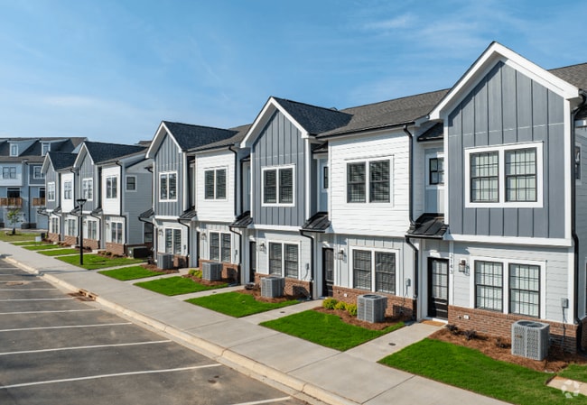 Building Photo - Radial at Mora Point
