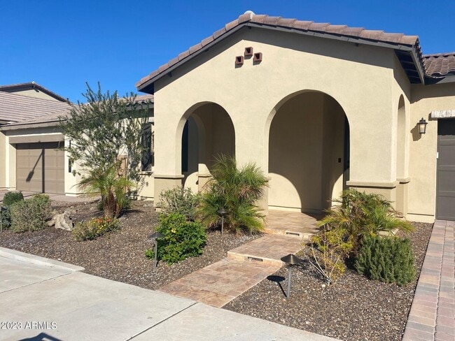 Building Photo - 7218 W Pinnacle Vista Dr