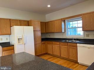 Building Photo - 103 Mango Street