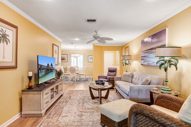 Building Photo - ** PARK SHORE ** 2 BED / 2 BATH - CONDO - ...